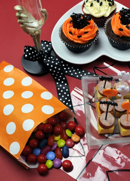 Happy Halloween party table — Stock Photo, Image