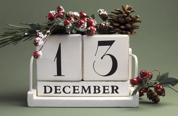 Guardar la fecha shabby chic calendario blanco para los días individuales en diciembre —  Fotos de Stock