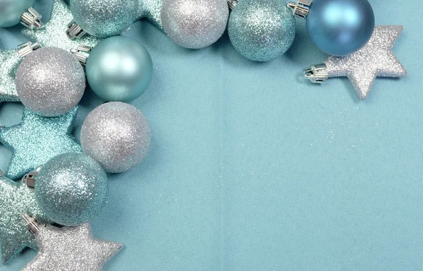 아쿠아 블루 크리스마스 값싼 물건 장식 배경 — 스톡 사진