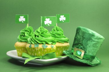Happy st patrick's day çörekler