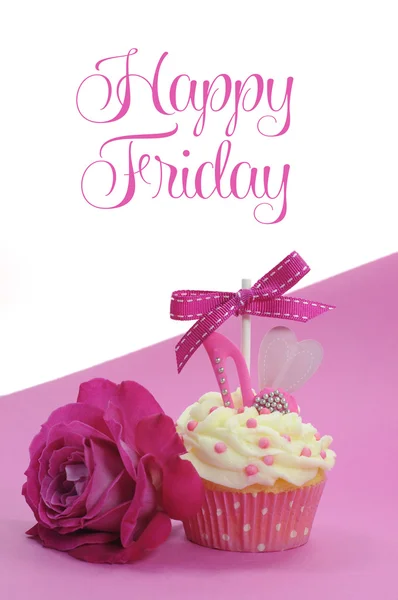 Gyönyörű díszített és színes cupcake, egy-egy, a hét minden napjára. — Stock Fotó