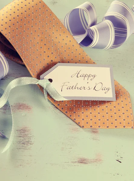 Happy Fathers Day tie gift and greeting tag — Stock Photo, Image