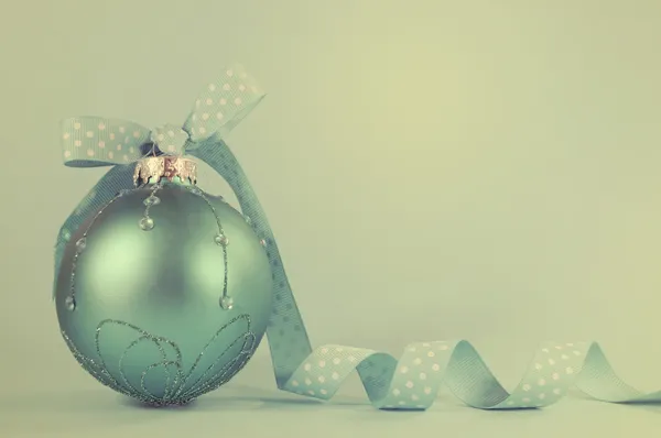 Close up of beautiful aqua blue Christmas tree ornament with pol — Stock Photo, Image