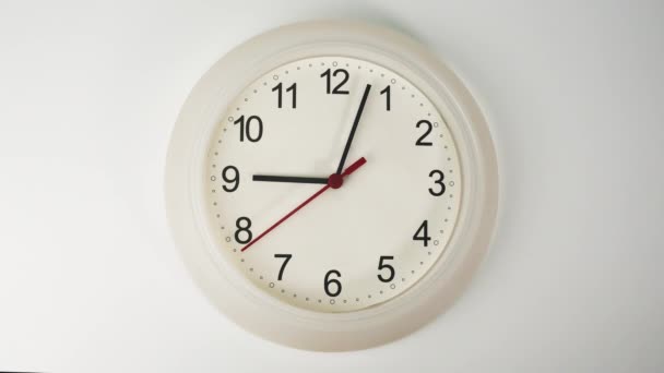 White Wall Clock Tells Time Clock Time Passed Slowly Day — Stock Video