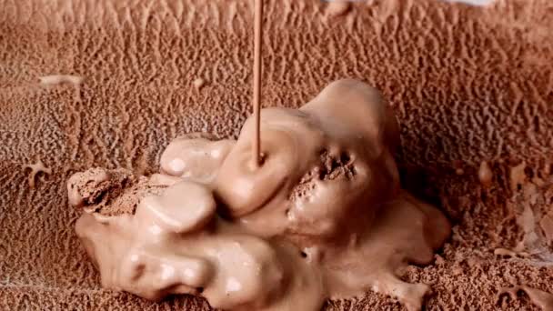 Налейте Мороженое Поверхность Шоколада Лед Холодная Текстура Мороженого Вид Спереди — стоковое видео