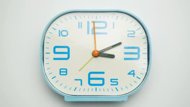 Reloj Despertador Azul Lapso Tiempo Dice Hora Las Punto Muestra — Vídeos de Stock