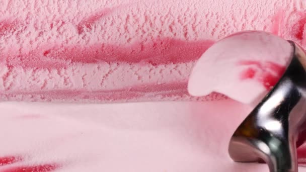 Crème Glacée Aux Fraises Ralenti Avec Cuillère Texture Crème Glacée — Video