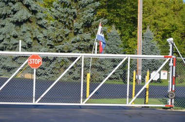 kontrollü erişim güvenlik kapısı