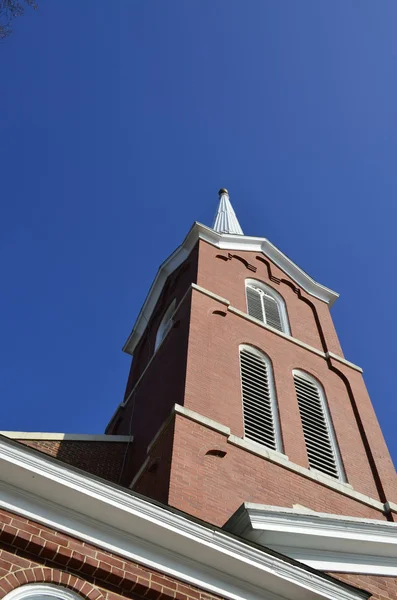 Обычная церковная башня — стоковое фото