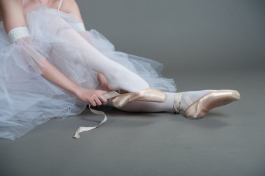 dansçı pointes giyer