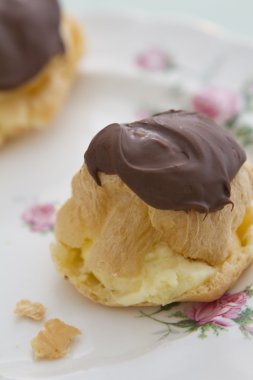 antika tabak profiterol pasta