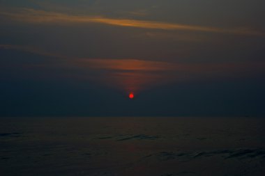 Sun rise üzerinde plaj cha, Tayland