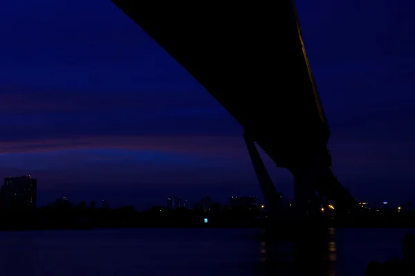 Área del puente Bhumibol en el crepúsculo 7 —  Fotos de Stock
