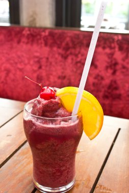 Mavi berry smoothies1