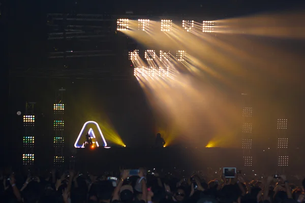 STEVE AOKI show no 808 FESTIVAL 2013 — Fotografia de Stock