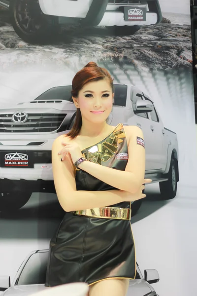 An Unidentified female presenter pose in Bangkok International M — Stock Photo, Image