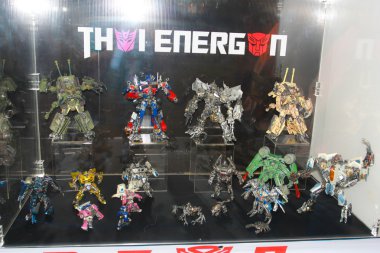 Film ve çizgi roman karakteri trafo modeli 