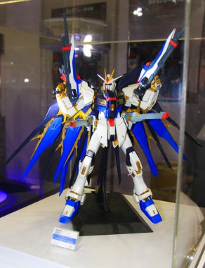 Film ve çizgi roman 9 karakter gundam modeli