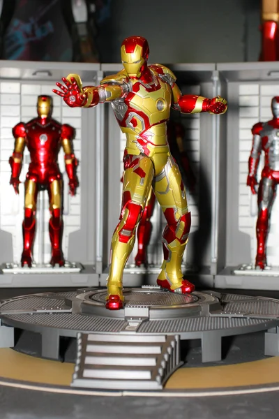 Film ve çizgi roman 6 karakter Iron man modeli — Stok fotoğraf