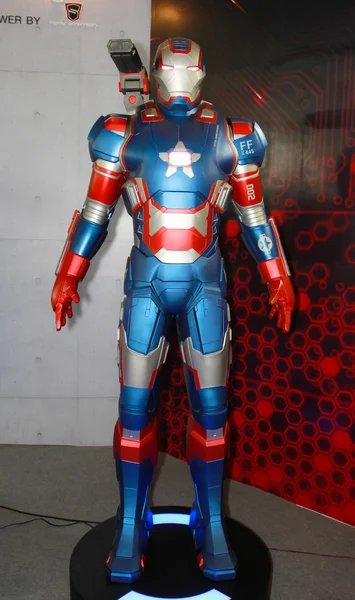 Film ve çizgi roman 11 karakter Iron man modeli — Stok fotoğraf