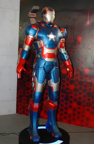 Un modelo del personaje Iron Man de las películas y cómics 14 — Foto de Stock