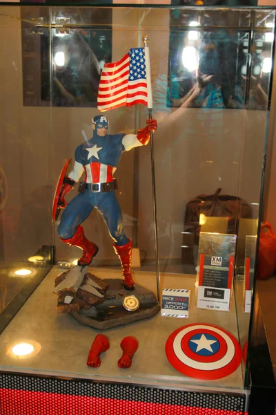 A model of the character Captain America from the movies and com — Stock Photo, Image