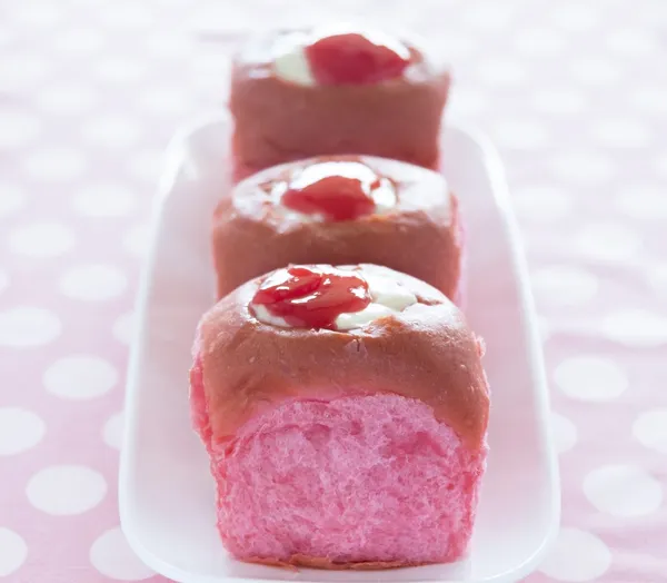 Guaven-Frischkäse-Pudding-Rollen — Stockfoto