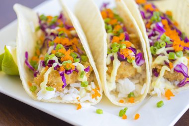 Ahi katsu suşi tacos