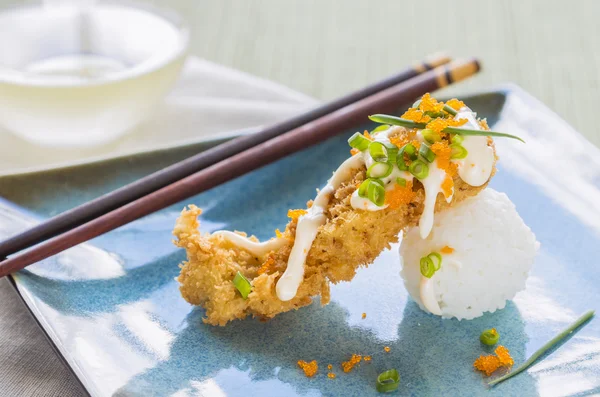 Sushi assado frito — Fotografia de Stock