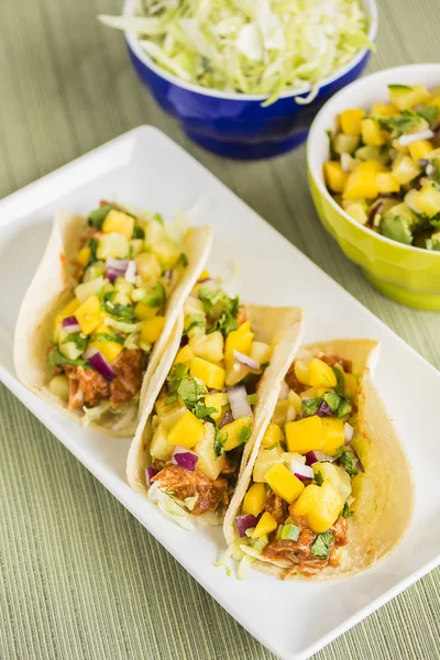 Tacos di pollo hawaiano barbecue — Foto Stock