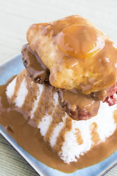 "briskets" aangeduide loco moco — Stockfoto