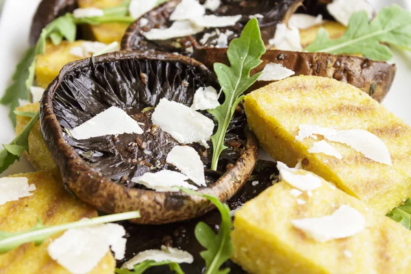 Balsamic Portobellos and Grilled Polenta — Stock Photo, Image