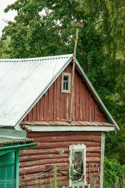 Starý Dřevěný Dům Obci Létě — Stock fotografie