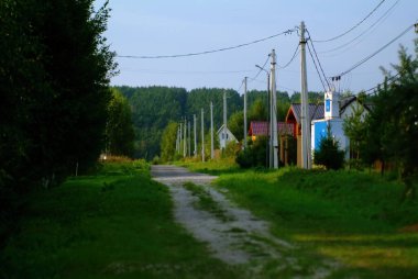 Yazın köyde yol ayrımı.