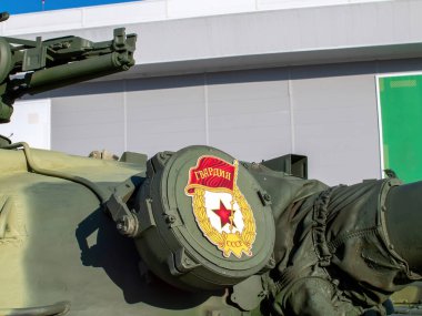 Sovyet tankları yazın müzede açık havada dururlar.