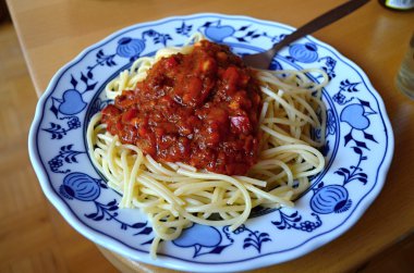 tabak spagetti tam