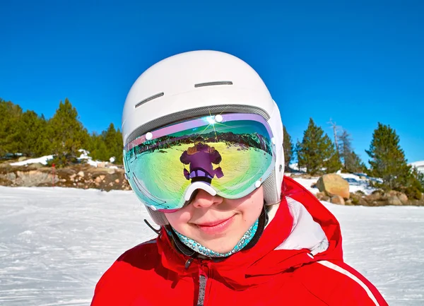 Girl on the ski resort — Stock Photo, Image