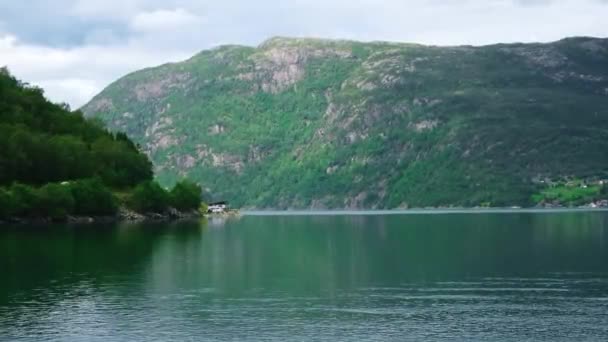 Noruego norte fiordo paisaje — Vídeo de stock