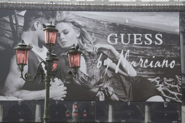 rahatsız edici reklam