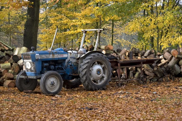 Traktor auf dem Anwesen der de Welle — Stockfoto