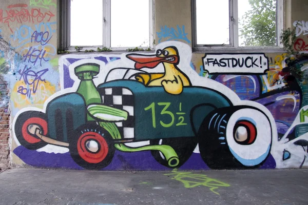 Graffiti en una pared de la antigua fábrica de diez Cate & Co. NV, complejo, Indie, Sluiskade, North Side, Almelo, Países Bajos — Foto de Stock
