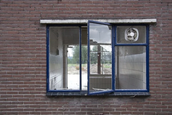 Ablak, a régi textil gyári tíz cate & co. nv, összetett, indie, sluiskade, északi oldalán, almelo, Hollandia — Stock Fotó