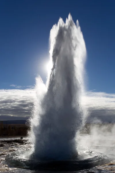 Geysir 的爆发 — 图库照片