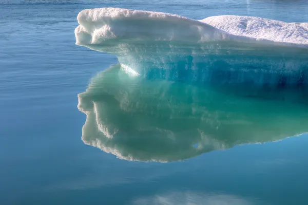 Gelo no lago glacial, Islândia — Fotografia de Stock