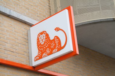 Hoogeveen, Hollanda: Ağustos 18, 2011 - bank ING haagje hoogeveen içinde logo