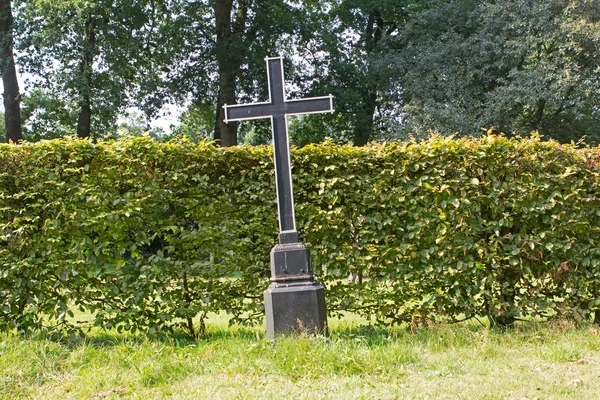 Cemitério em Hoogeveen, Países Bajos — Fotografia de Stock