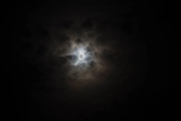 Lua Com Nuvens Schiermonnikoog Países Baixos — Fotografia de Stock