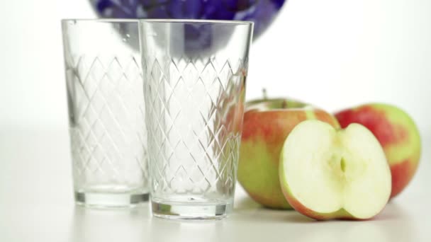 Apfelwein, cidre, elma suyu — Stok video