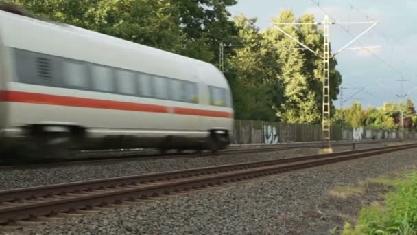 Tren interurbano alemán — Vídeo de stock