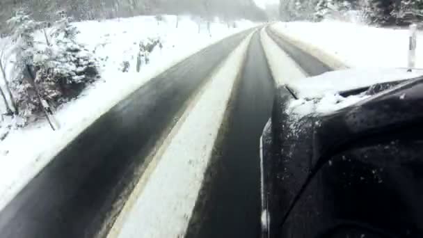 Timelapse em uma estrada de inverno — Vídeo de Stock